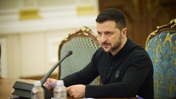 Zelenski nombra una defensora del pueblo militar para Ucrania