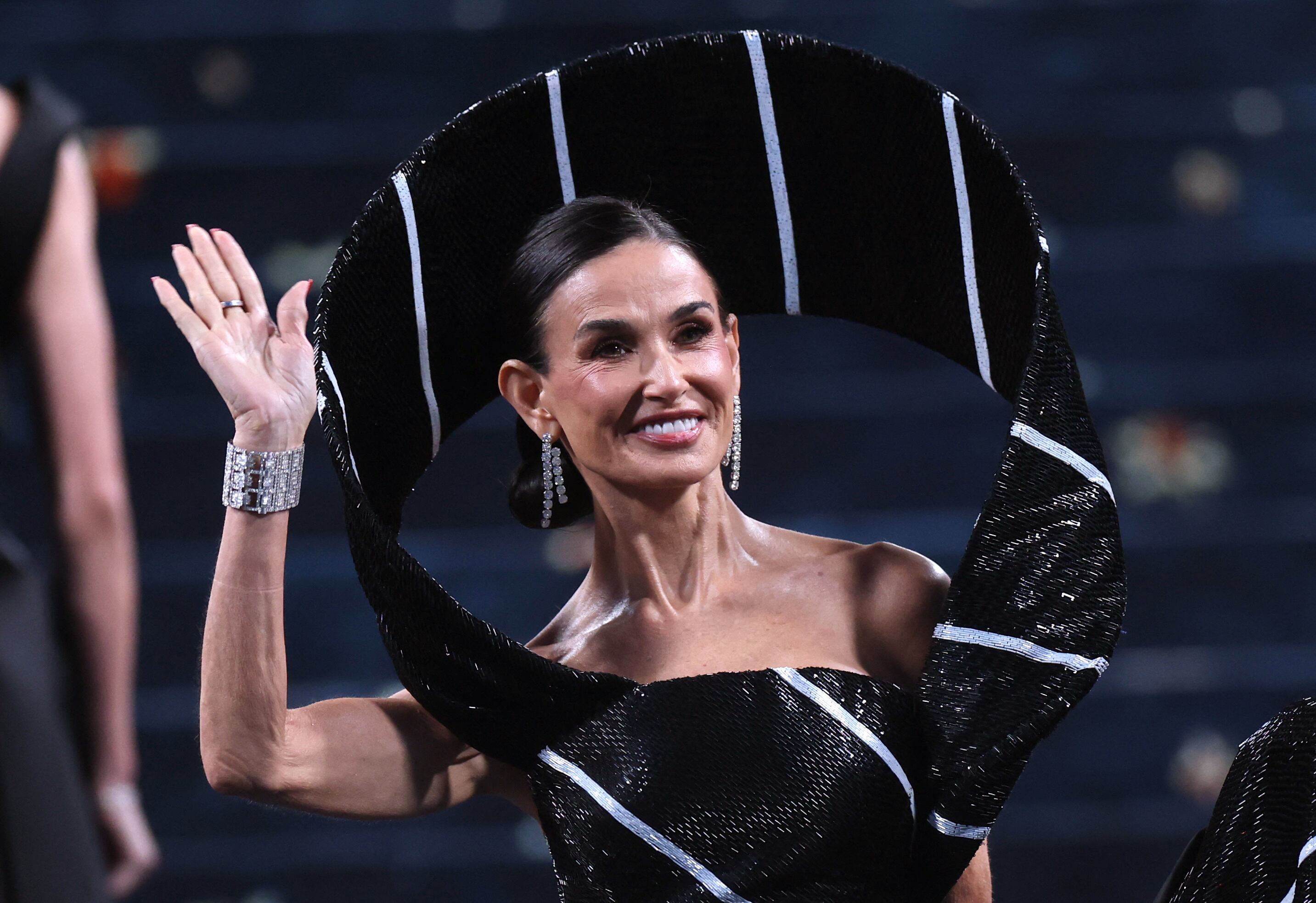 La biografía de Demi Moore revela una infancia marcada por la inestabilidad familiar y su temprano ingreso al mundo artístico - (REUTERS/Jeenah Moon)