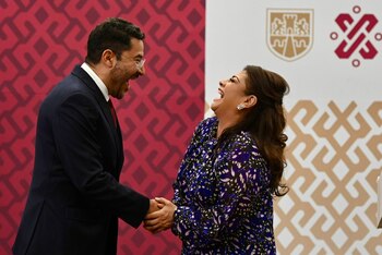 Clara Brugada (llega) y Martí