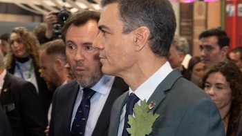 Sánchez y Puente comparecen desde