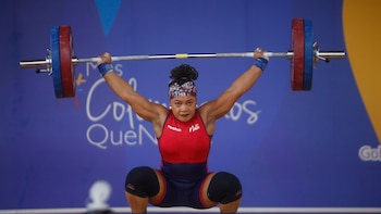 La campeona Neisi Dajomes y