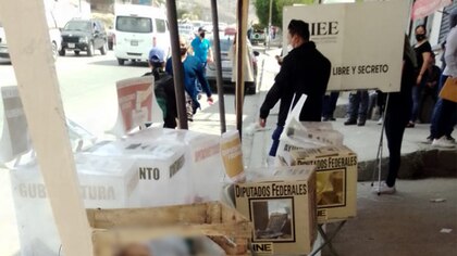 Asesinan a pareja y roban casilla en Tijuana y Ensenada durante arranque de elecciones en Baja California