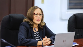 Delia Reyes, Subdirectora General de Inversión y Crédito Público del Ministerio de Hacienda de El Salvador detalló que el esquema permitirá a BANDESAL operar un programa con tres ejes, que combina financiamiento, respaldo parcial para prestatarios y capacitación para impulsar negocios (Foto cortesía S. Callejas)
