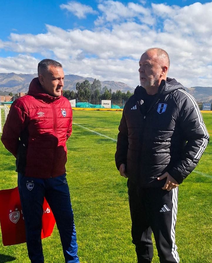 Mano Menezes inició su recorrido en Cusco con una visita al complejo de Anta, donde observó los entrenamientos de Cienciano e intercambió impresiones con el comando técnico y la dirigencia. (Cienciano)