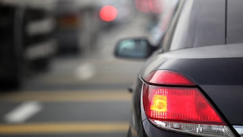Cómo actuar si fallan los frenos del coche: todo lo que tienes que saber en caso de emergencia