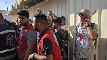 Israel deja en libertad a 37 presos palestinos bajo la supervisión del CICR