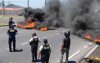Los manifestantes rechazaron el precio tope a los combustibles y demandaron la eliminación de impuestos, ante las multas y restricciones para subir fletes y pasajes.