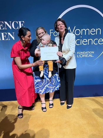 La doctora Cayrol con su