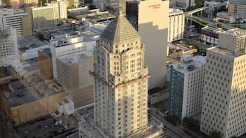 El histórico tribunal “Cielito Lindo” de Miami, donde fue absuelto Al Capone, no consigue comprador y extienden la subasta