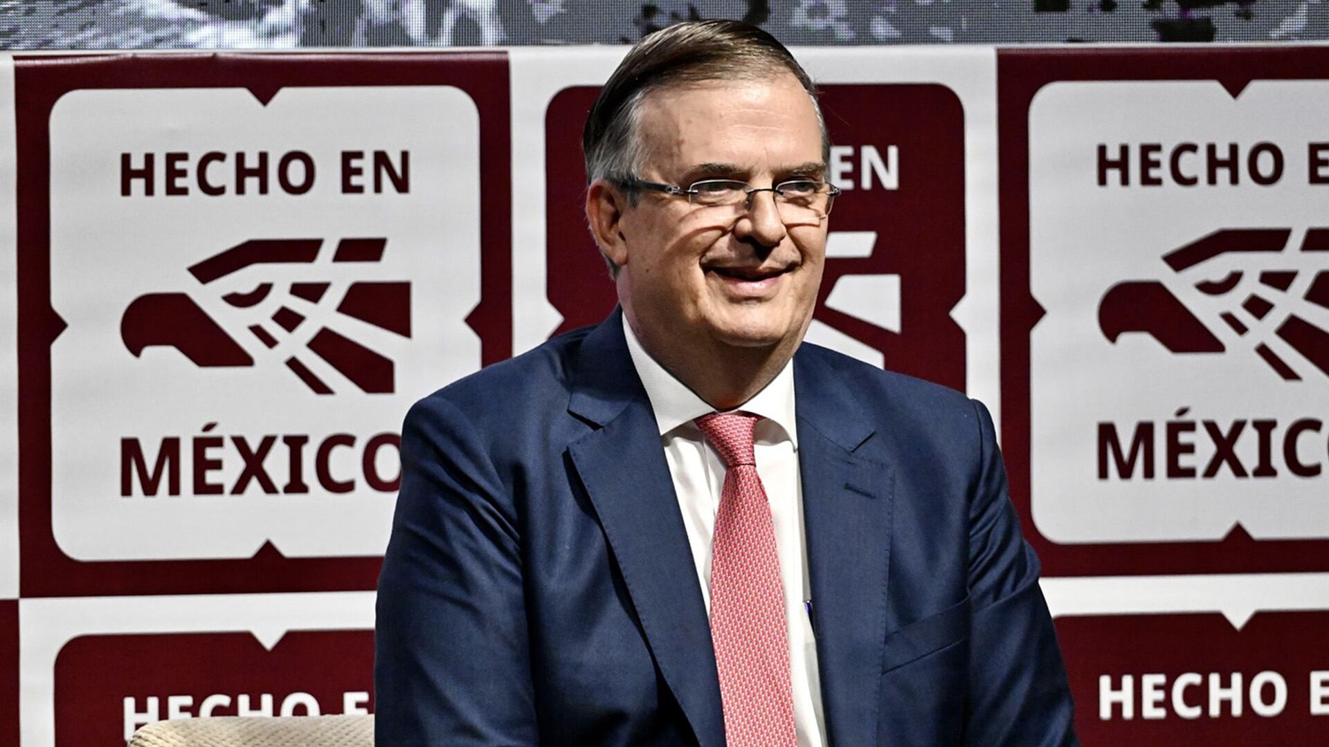 Marcelo Ebrard afirma que ampliar la producción nacional elevará el empleo y el bienestar económico en México.
Crédito: X: @m_ebrard