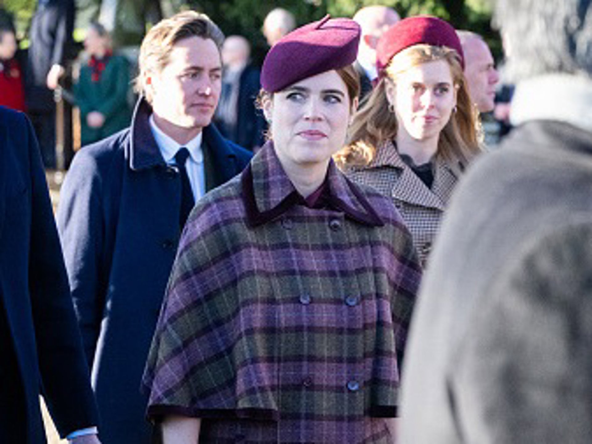 La princesa Eugenia de York apuesta por la moda española en su esperada reaparición junto al Rey Carlos III