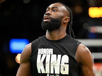 La llegada de Jaylen Brown le permitió a Philadelphia 76ers convencer a LeBron James con una propuesta de competencia inmediata (Brian Fluharty-Imagn Images)