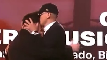 El abrazo de ZECCA y