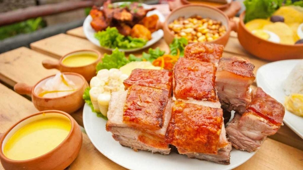 Huaral invita a probar su tradicional chancho al palo y recorrer campos abiertos, con opciones económicas para familias y visitantes.