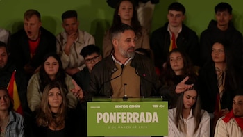 Abascal carga contra Sánchez por