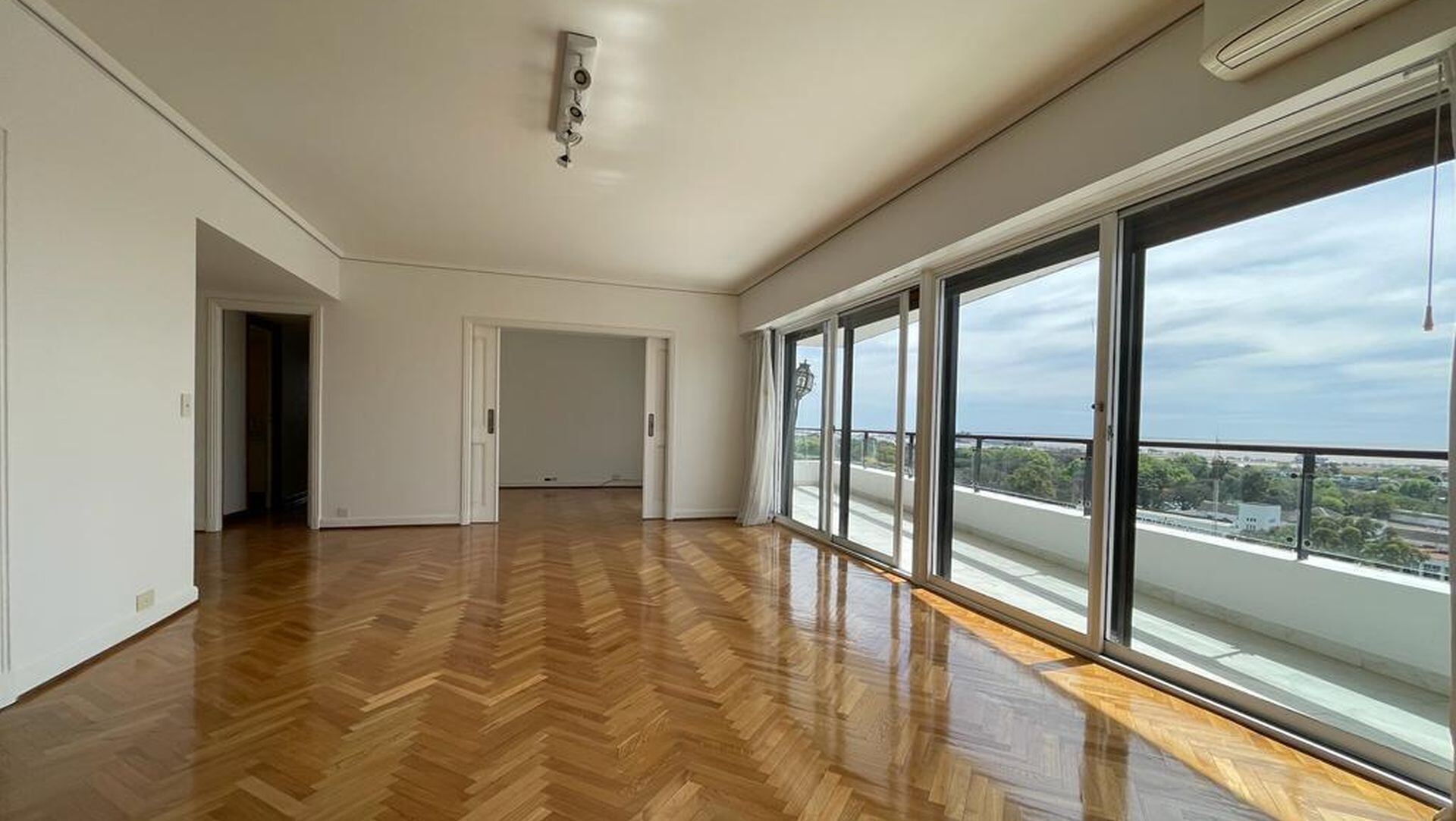 El valor del metro cuadrado de los departamentos en CABA se ubicó en USD 2.567, el más alto del AMBA.