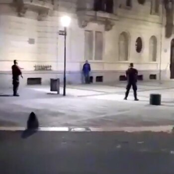 El delincuente amenazó a los