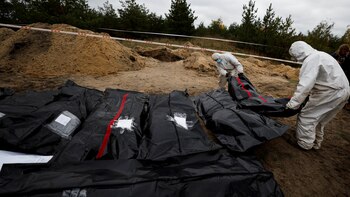 Las autoridades ucranianas exhumaron 187