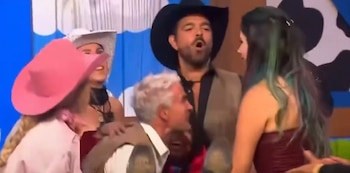 El festejo por el Huevo Dorado de "Bicolor" desató el conflicto entre Julio Camejo y La Bebeshita.