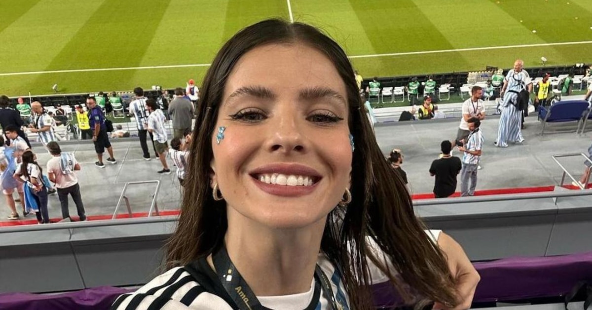 La China Suárez sorprendió con una foto retro y encendió el clima mundialista antes del partido de la Selección