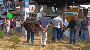 Habitantes de Ecatepec bloquearon Avenida Central por falta de agua