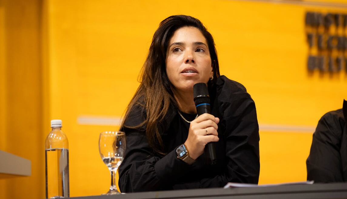 Echaron de la UOM a la empresaria y militante kirchnerista que compró el departamento de abajo de Cristina Kirchner