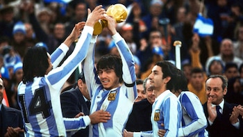 "Para el Mundial'78 yo tenía 16 años -recuerda Juanse-. No fuil Obelisco, me fui a festeja solo a la Torre de los Ingleses. Terminé volviendo a Devoto en la locomotora del San Martín". (Foto: AP)