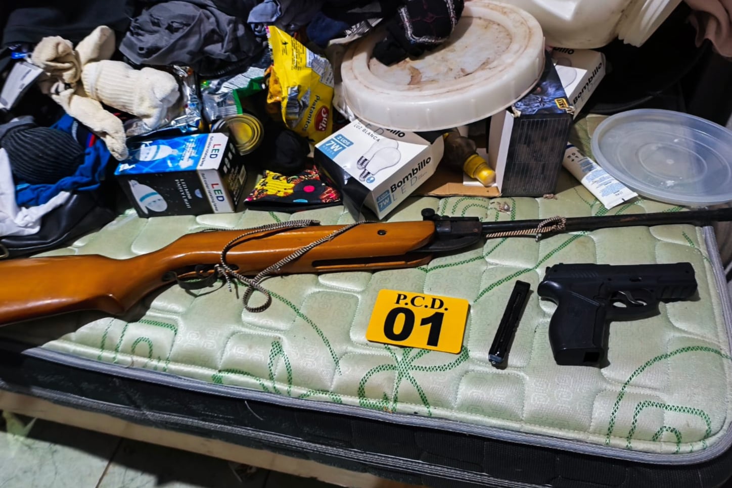 Armas decomisas por la PCD durante los allanamientos. Cortesía: Ministerio de Seguridad Pública