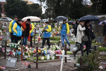 Familiares, amigos y compañeros de