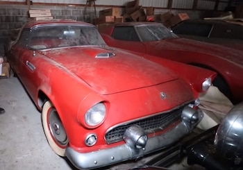 Colección de autos abandonados