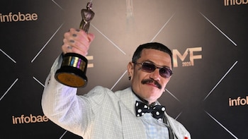 Cómo fue el emotivo homenaje al diseñador Adrián Appiolaza en los Martín Fierro de la Moda 2026