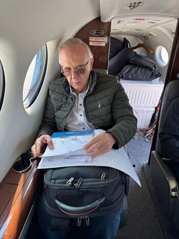 El ministro de Defensa se