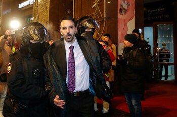 La policía rusa detuvo a más de 300 personas durante la audiencia de Alexei Navalny (REUTERS/Evgenia Novozhenina)