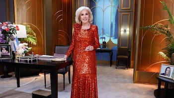 Mirtha Legrand impactó con un look aterciopelado en su vuelta a las mesazas: “La leyenda continúa”