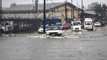 Suben a cinco los muertos por temporales de viento y lluvia en Chile: hay 4 desaparecidos