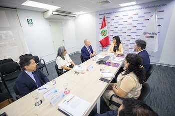 Pronabec y la Embajada de Australia abordan oportunidades educativas de posgrado para peruanos