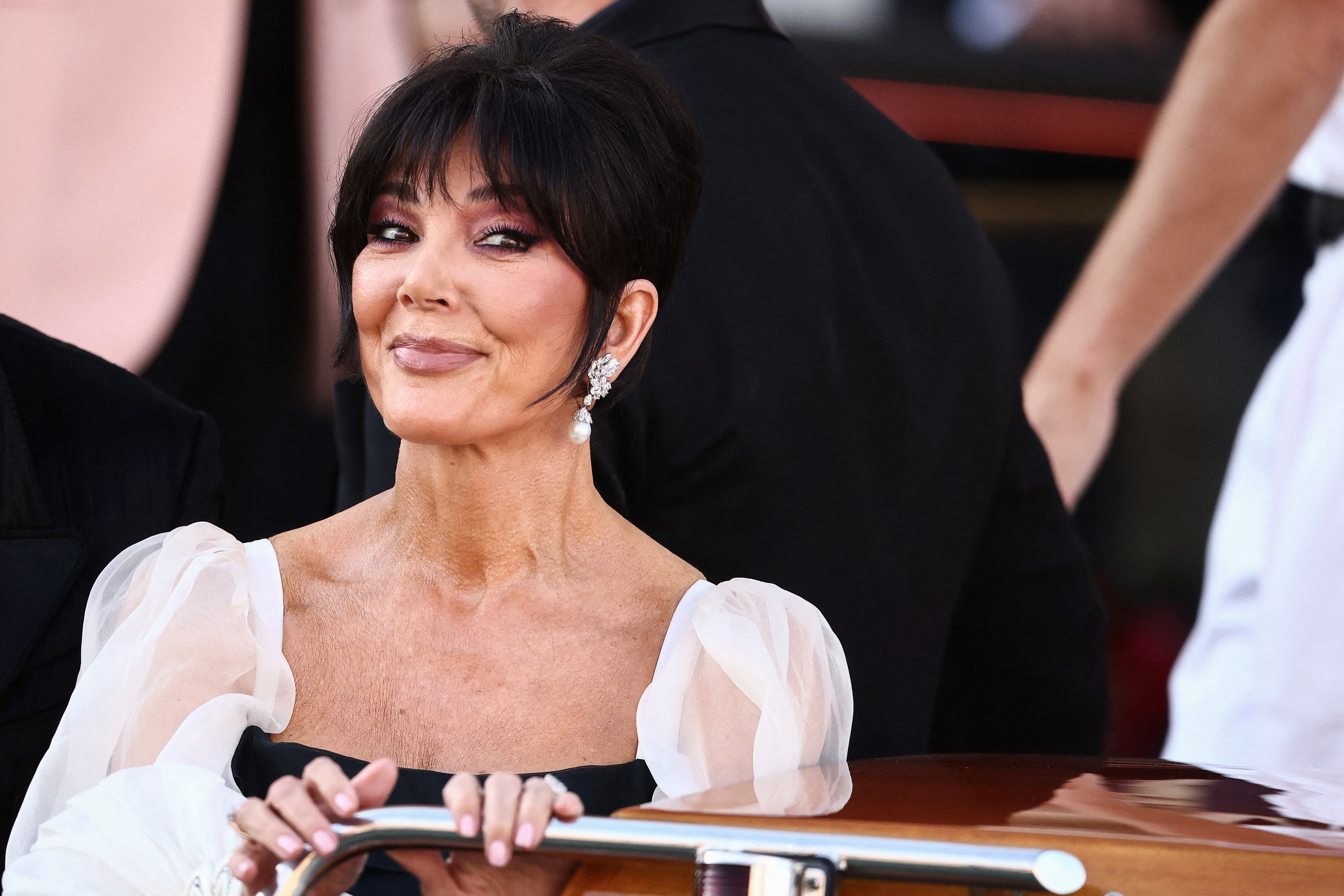 Kris Jenner en el segundo día de festividades por la boda de Bezos y Sánchez (REUTERS/Yara Nardi)