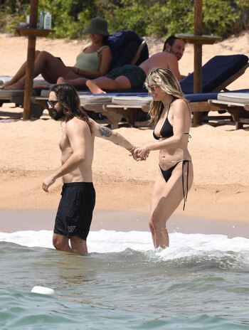 Heidi Klum continúa disfrutando de