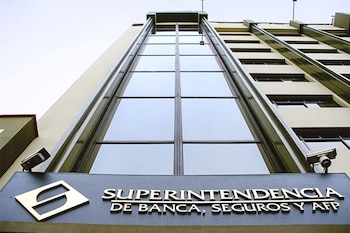 El informe periodístico señala además que algunos miembros de la alta dirección de la SBS figuran con denuncias o investigaciones a nivel fiscal