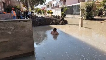 Vecinos denuncian inundación de calles,