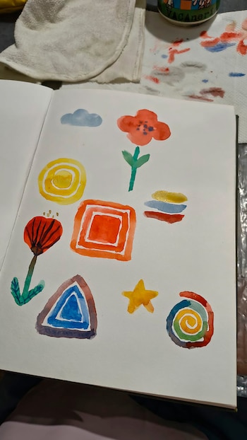 Los primeros dibujos que hizo Nayarit con su mano izquierda