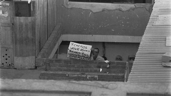 Un hombre en llamas, otro