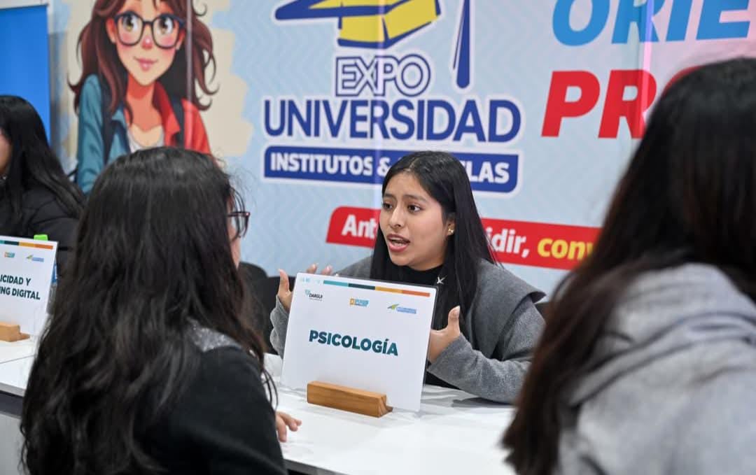 La falta de orientación sobre qué estudiar o qué habilidades desarrollar puede aumentar la incertidumbre al momento de definir una ruta educativa.