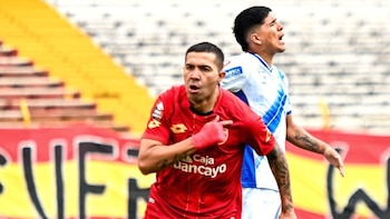 Nahuel Luján hizo de las suyas ante Alianza Atlético. - Crédito: ITEA