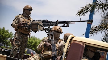 Muere el ministro de Defensa de Malí en la ofensiva de yihadistas y tuaregs