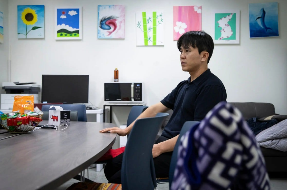 Lee Eun-pyong pertenecía al ejército norcoreano cuando fue enviado a Rusia a trabajar. Sobre el papel, estaba matriculado en una universidad (Woohae Cho para The New York Times)