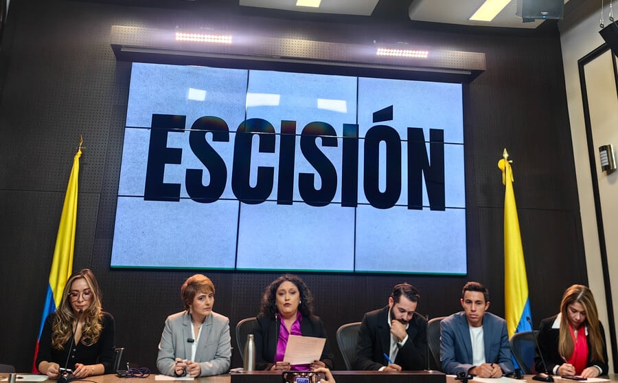 Las fracturas internas dentro de la Alianza Verde derivaron en la salida de varios políticos que militaban en el colectivo - crédito Colprensa