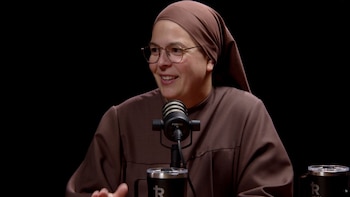 Una monja explica cómo era su vida antes de dedicarse a Dios: “Cogía el coche, salía a la carretera y a correr y a fumar”