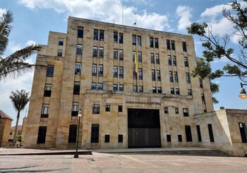 Imagen de Archivo - Durante la inspección se verificó la oficina y vivienda de la exfuncionaria Andrea Ramírez, exasesora de Ricardo Bonilla - Luis Jaime Acosta/Reuters