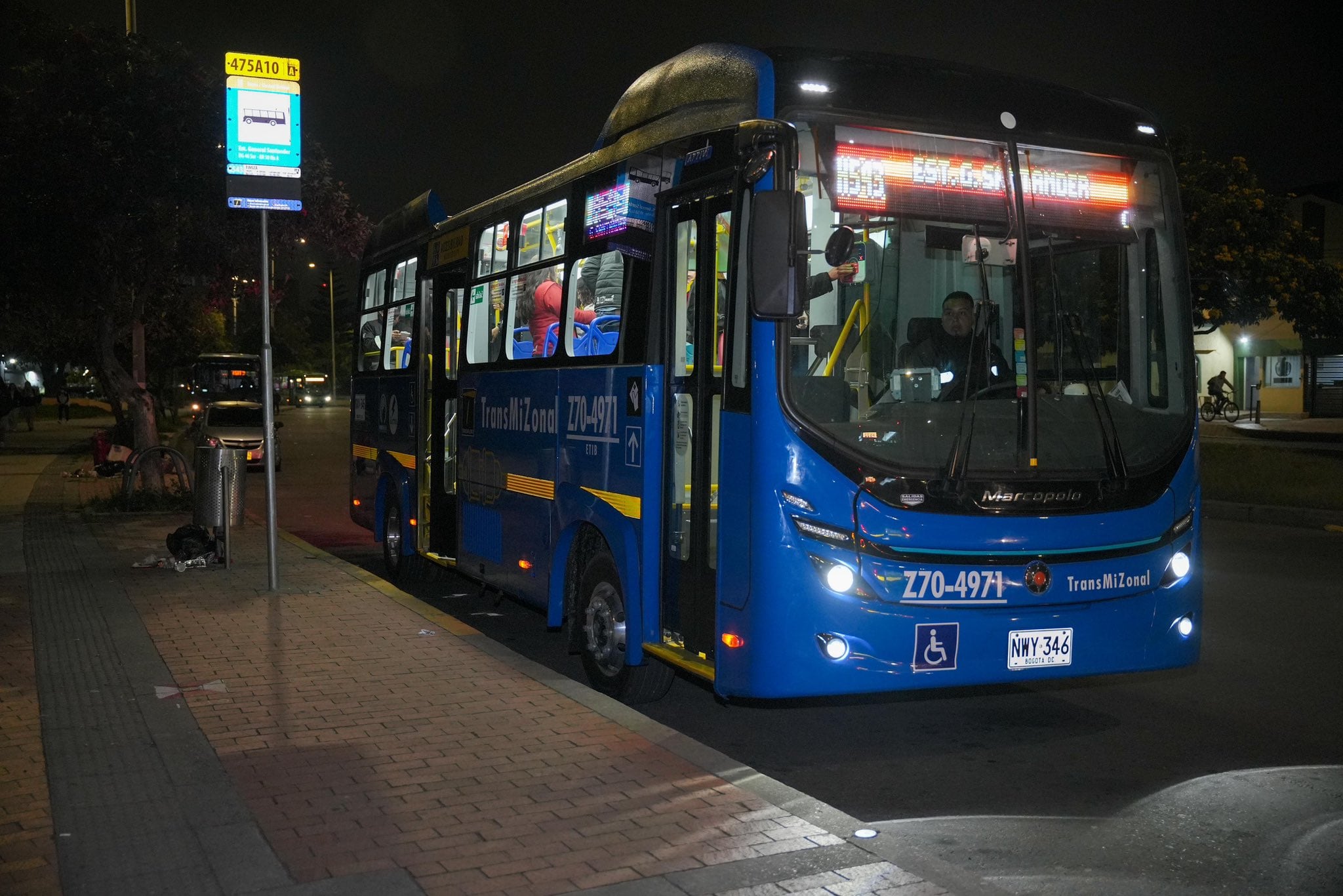 Una cámara de seguridad registró el choque en Bellavista y las autoridades analizan las imágenes para establecer las circunstancias del impacto - crédito TransMilenio
